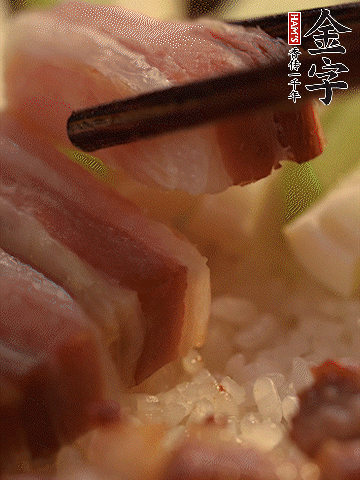 轉(zhuǎn)小火，繼續(xù)蓋蓋子燜2-3分鐘。