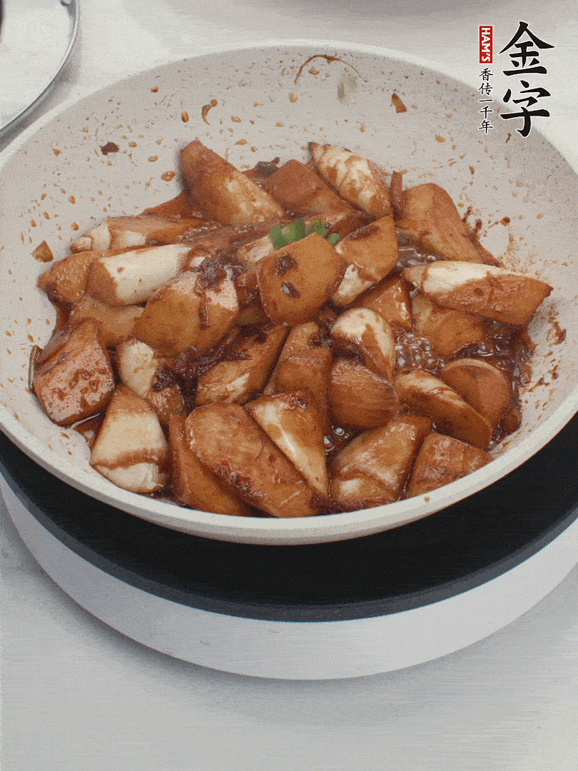 撒上一點(diǎn)小蔥花。